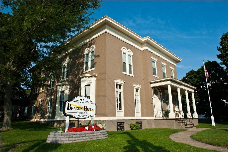 Beacon Hotel Oswego Exterior photo